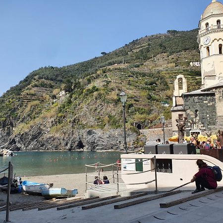 La Casa Di Ia Apartment Vernazza Luaran gambar