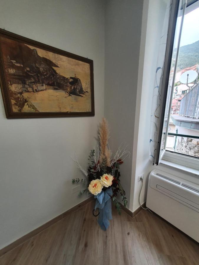 La Casa Di Ia Apartment Vernazza Luaran gambar