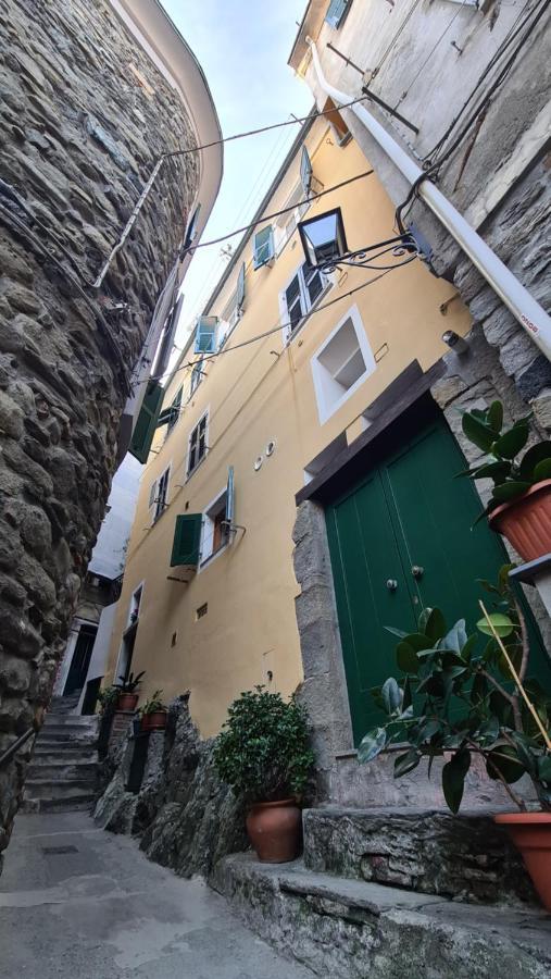 La Casa Di Ia Apartment Vernazza Luaran gambar